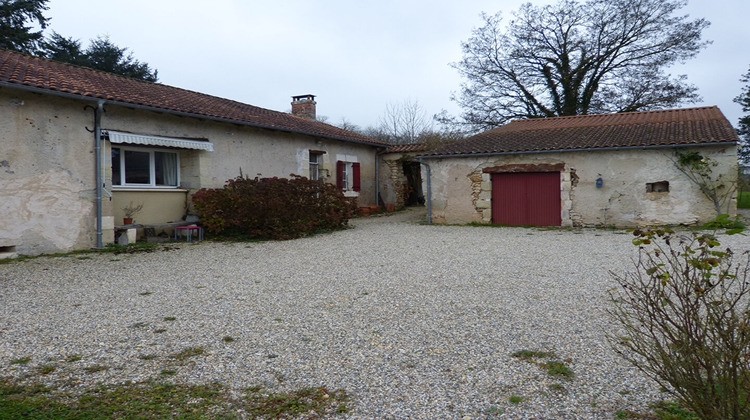 Ma-Cabane - Vente Maison BUSSAC, 154 m²