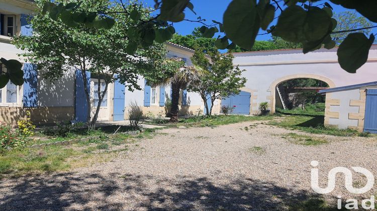 Ma-Cabane - Vente Maison Bussac-Forêt, 212 m²