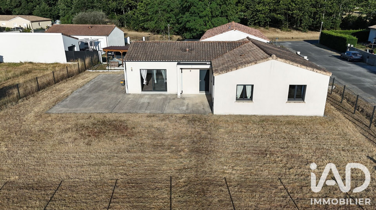 Ma-Cabane - Vente Maison Bussac-Forêt, 106 m²
