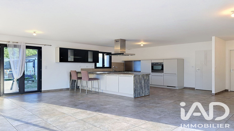 Ma-Cabane - Vente Maison Bussac-Forêt, 106 m²