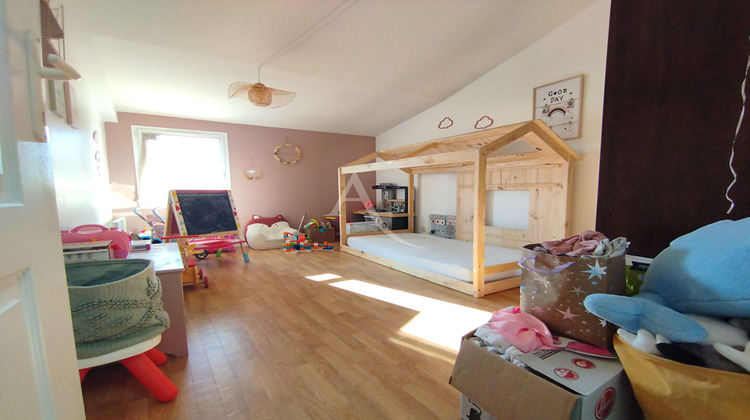 Ma-Cabane - Vente Maison BUSSAC-SUR-CHARENTE, 174 m²