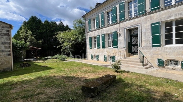 Ma-Cabane - Vente Maison BUSSAC SUR CHARENTE, 260 m²