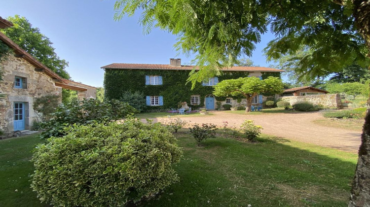 Ma-Cabane - Vente Maison BUSSEROLLES, 271 m²