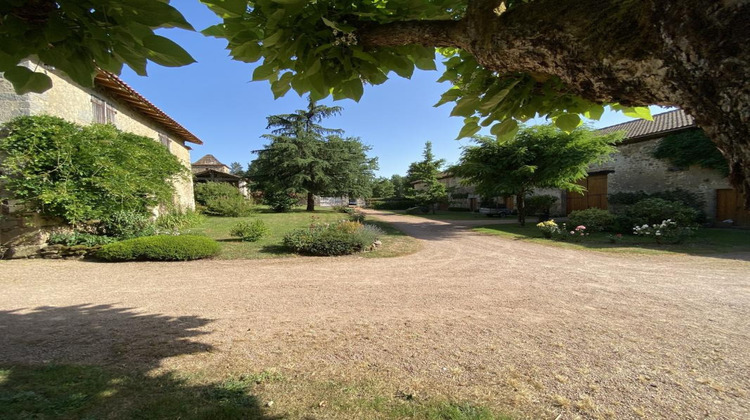 Ma-Cabane - Vente Maison BUSSEROLLES, 271 m²