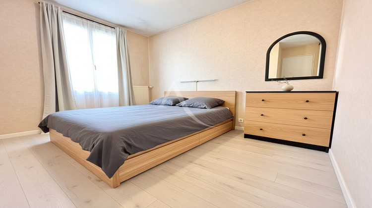 Ma-Cabane - Vente Maison BUSSY-SAINT-GEORGES, 84 m²