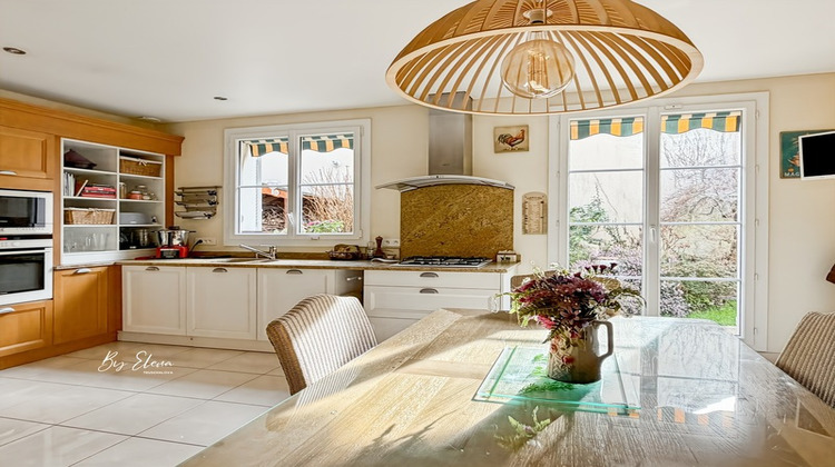 Ma-Cabane - Vente Maison BUSSY SAINT GEORGES, 189 m²