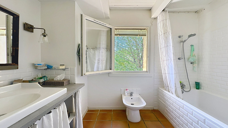 Ma-Cabane - Vente Maison CABRIERES-D'AIGUES, 205 m²