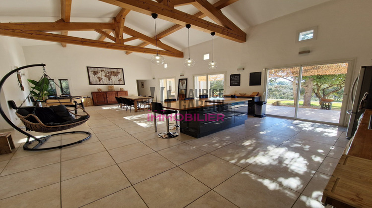 Ma-Cabane - Vente Maison Cabrières-d'Avignon, 262 m²