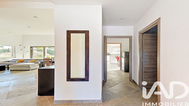 Ma-Cabane - Vente Maison Cabrières-d'Avignon, 199 m²