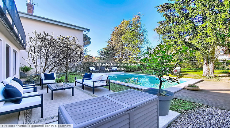 Ma-Cabane - Vente Maison CALUIRE-ET-CUIRE, 240 m²