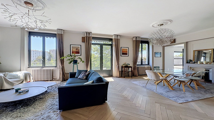 Ma-Cabane - Vente Maison CALUIRE-ET-CUIRE, 307 m²
