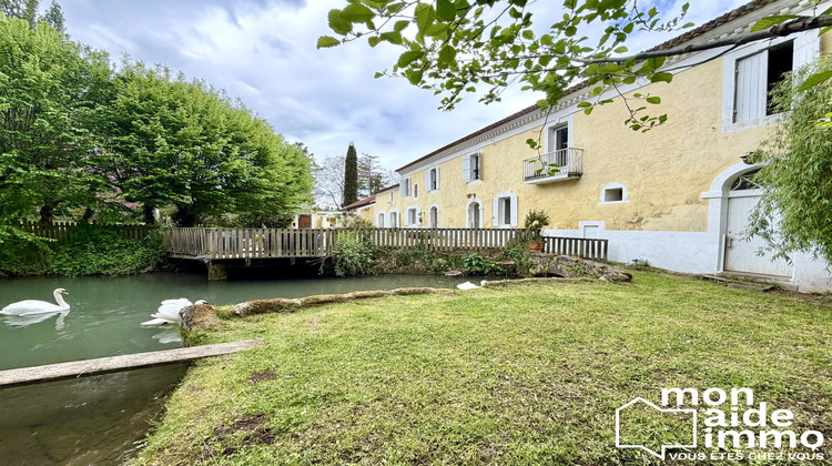 Ma-Cabane - Vente Maison Camarsac, 395 m²
