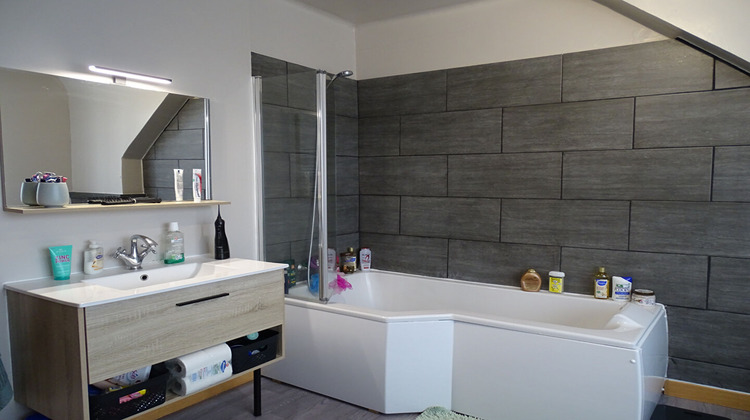 Ma-Cabane - Vente Maison CARHAIX-PLOUGUER, 128 m²