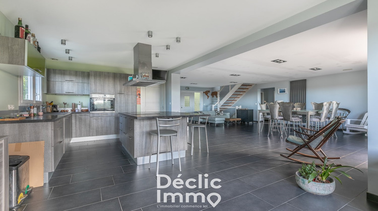 Ma-Cabane - Vente Maison CARIGNAN DE BORDEAUX, 226 m²