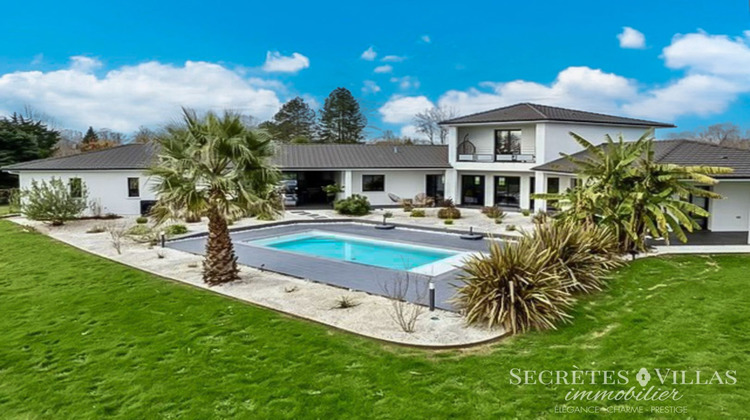 Ma-Cabane - Vente Maison CARIGNAN-DE-BORDEAUX, 280 m²