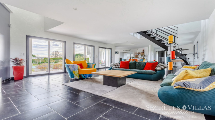 Ma-Cabane - Vente Maison CARIGNAN-DE-BORDEAUX, 280 m²