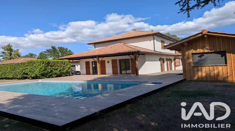 Ma-Cabane - Vente Maison Carignan-de-Bordeaux, 199 m²