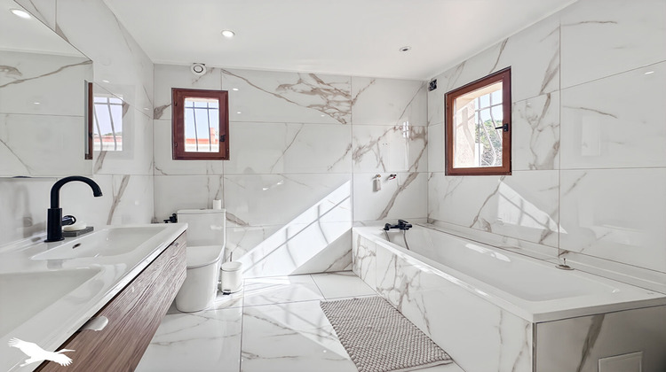 Ma-Cabane - Vente Maison CARNOUX-EN-PROVENCE, 179 m²