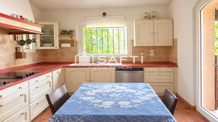 Ma-Cabane - Vente Maison Carqueiranne, 200 m²