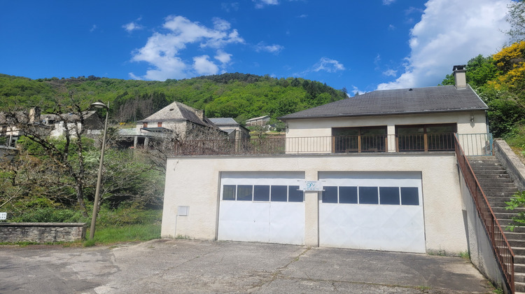 Ma-Cabane - Vente Maison CASSANIOUZE, 72 m²