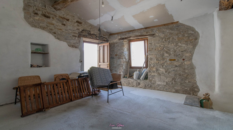 Ma-Cabane - Vente Maison CASTELLAR, 45 m²