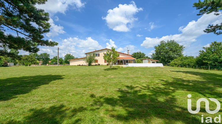 Ma-Cabane - Vente Maison Castelsarrasin, 207 m²