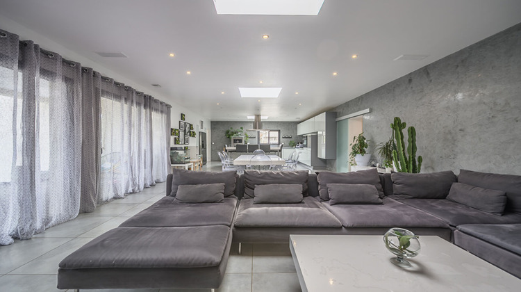 Ma-Cabane - Vente Maison CAUMONT-SUR-DURANCE, 180 m²