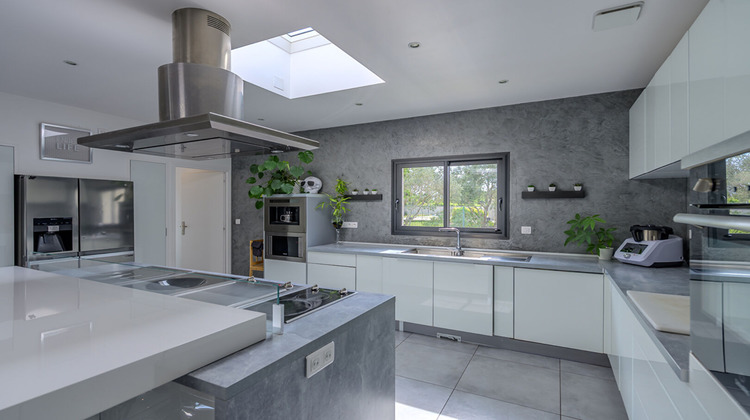 Ma-Cabane - Vente Maison CAUMONT-SUR-DURANCE, 180 m²