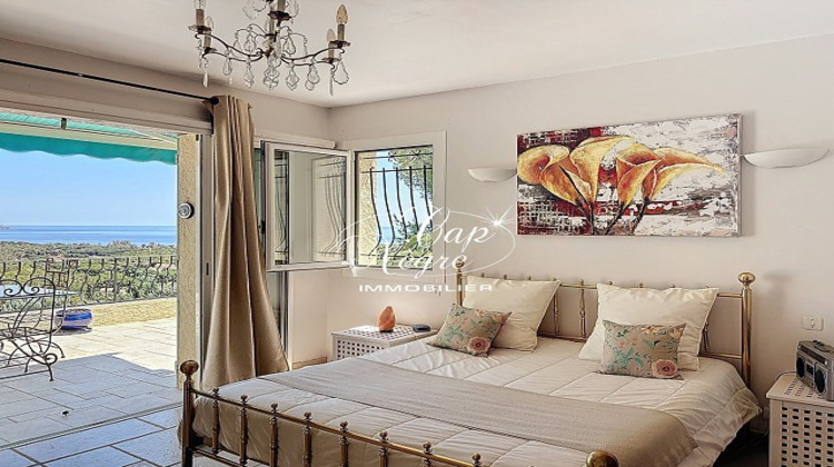 Ma-Cabane - Vente Maison CAVALAIRE-SUR-MER, 250 m²