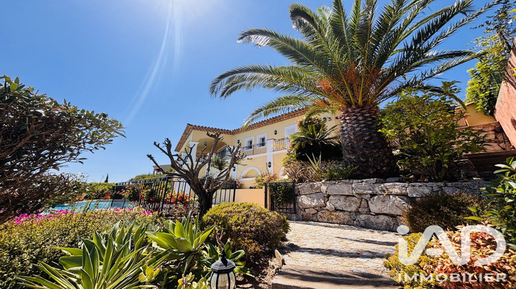 Ma-Cabane - Vente Maison Cavalaire-sur-Mer, 207 m²