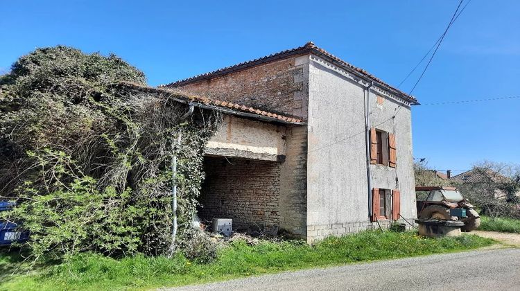 Ma-Cabane - Vente Maison Cellefrouin, 70 m²