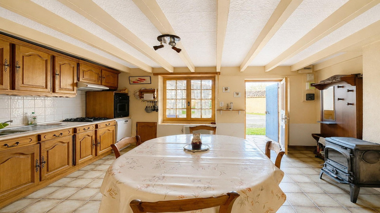 Ma-Cabane - Vente Maison Cellefrouin, 82 m²