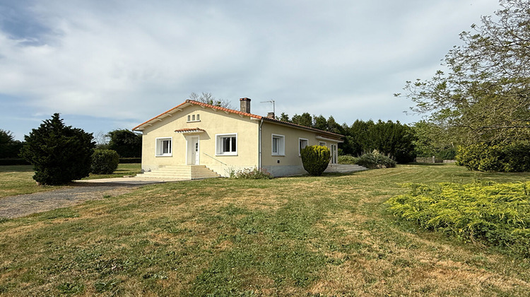 Ma-Cabane - Vente Maison CELLEFROUIN, 98 m²