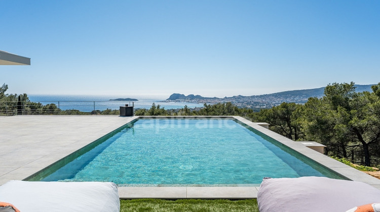 Ma-Cabane - Vente Maison CEYRESTE, 335 m²