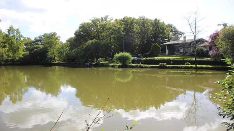 Ma-Cabane - Vente Maison CHABRAC, 200 m²
