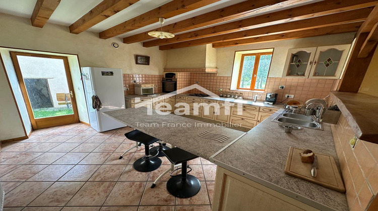 Ma-Cabane - Vente Maison Chabreloche, 259 m²