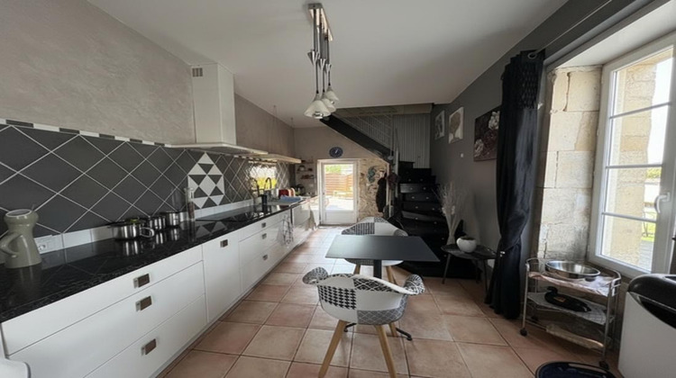 Ma-Cabane - Vente Maison CHAILLEVETTE, 133 m²
