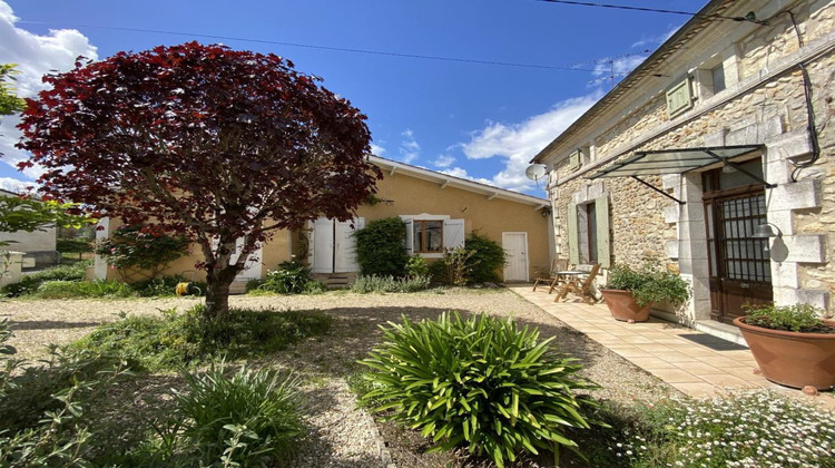 Ma-Cabane - Vente Maison CHALAIS, 222 m²