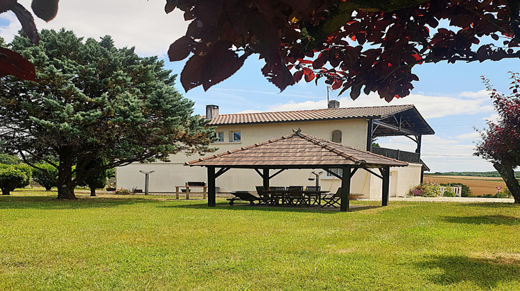 Ma-Cabane - Vente Maison CHALAIS, 146 m²