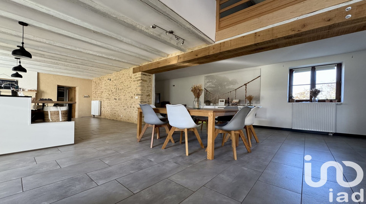 Ma-Cabane - Vente Maison Chalandray, 255 m²