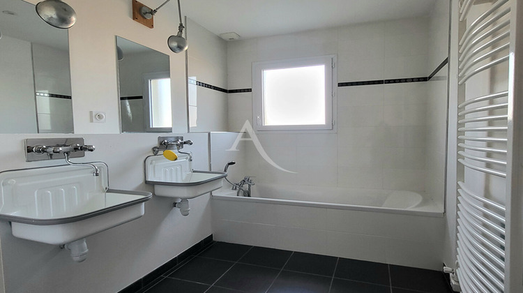 Ma-Cabane - Vente Maison CHALONNES-SUR-LOIRE, 136 m²