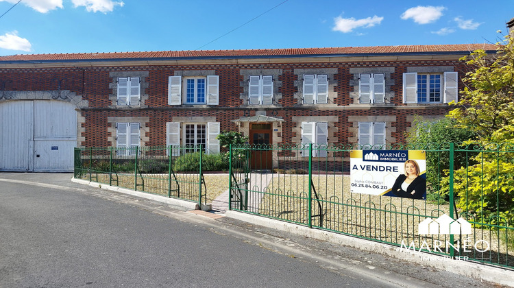 Ma-Cabane - Vente Maison Châlons-en-Champagne, 278 m²