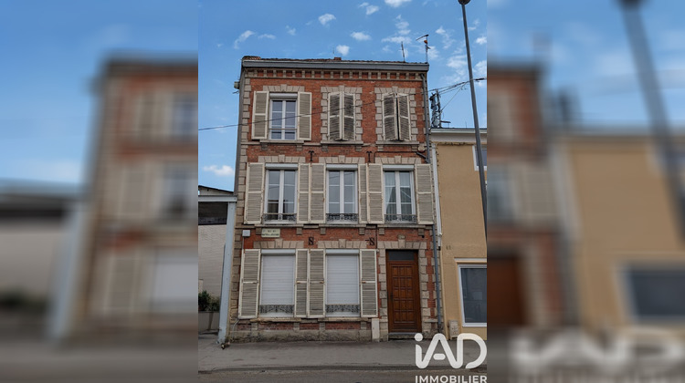 Ma-Cabane - Vente Maison Châlons-en-Champagne, 217 m²