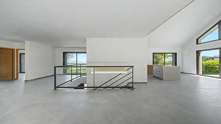 Ma-Cabane - Vente Maison CHAMBERY, 212 m²
