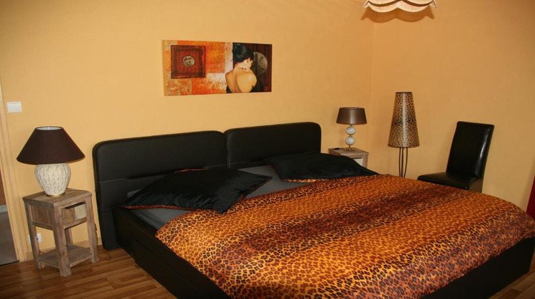 Ma-Cabane - Vente Maison CHAMBLEY-BUSSIERES, 453 m²