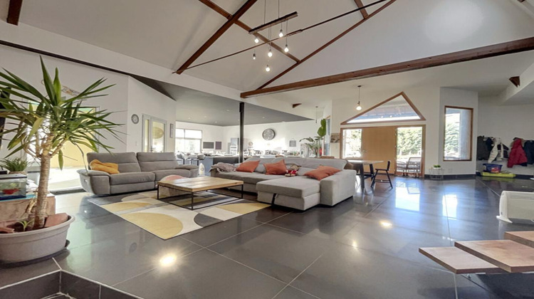 Ma-Cabane - Vente Maison CHAMBOST LONGESSAIGNE, 300 m²