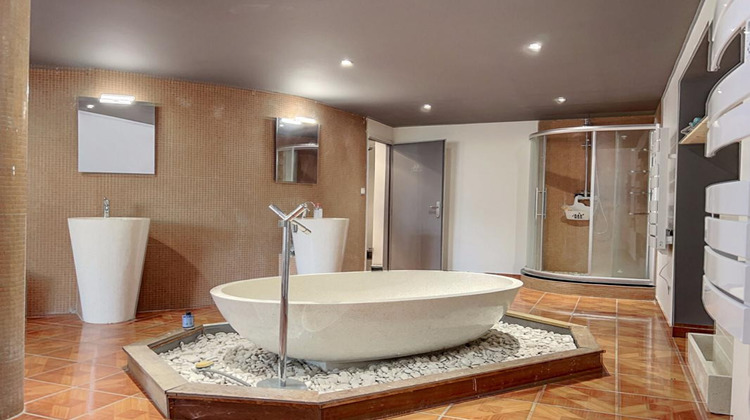 Ma-Cabane - Vente Maison CHAMBOST LONGESSAIGNE, 300 m²