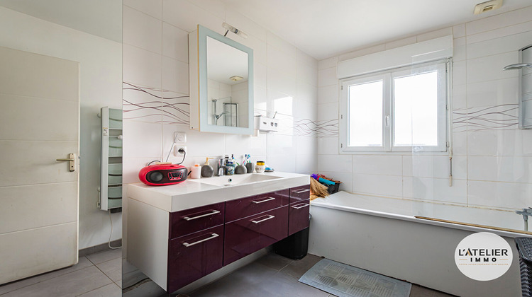 Ma-Cabane - Vente Maison CHAMBRY, 76 m²