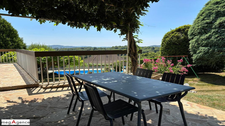 Ma-Cabane - Vente Maison CHAMEYRAT, 175 m²