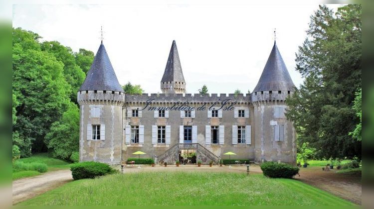 Ma-Cabane - Vente Maison Champagnac-de-Belair, 792 m²